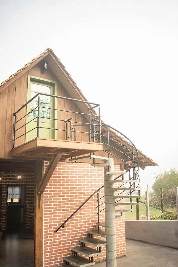 Recanto Kuglin, Casa Enxaimel junto a natureza Pomerode